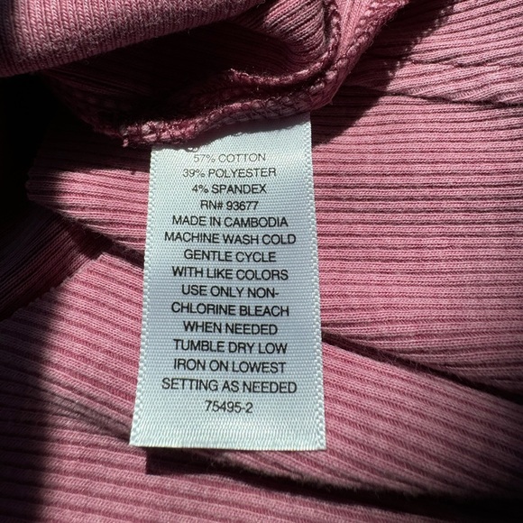 𝐀𝐫𝐢𝐳𝐨𝐧𝐚 𝐑𝐨𝐮𝐧𝐝 𝐍𝐞𝐜𝐤 𝐒𝐡𝐨𝐫𝐭 𝐒𝐥𝐞𝐞𝐯𝐞 𝐂𝐫𝐨𝐩 𝐓𝐨𝐩 - Picture 6 of 6